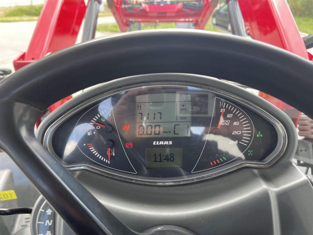 Tractor CLAAS Arion 530 CIS mit Frontlader, FKH und FZW: foto 14