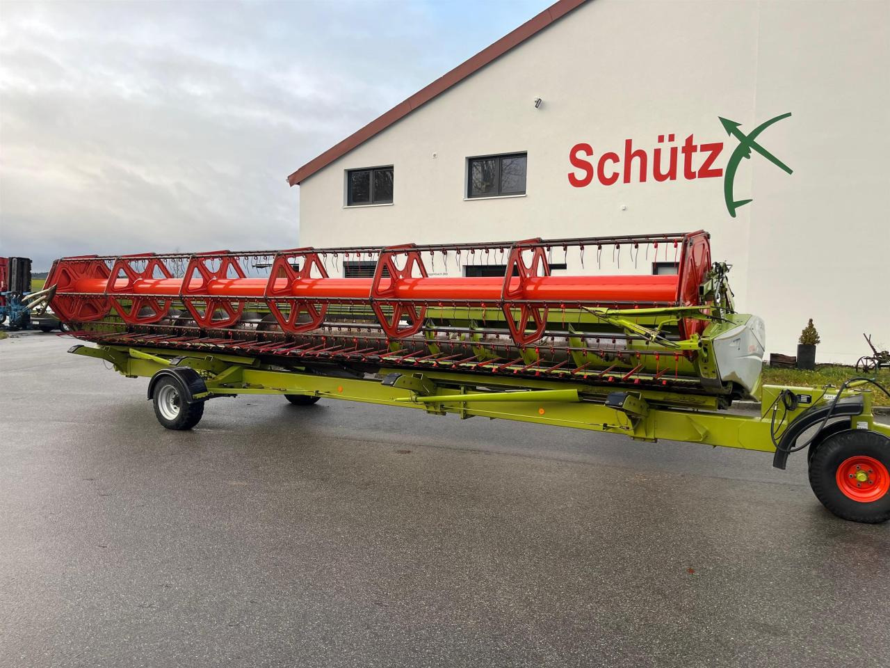 CLAAS Schneidwerk Vario V900 mit Wagen, Rapsausrüstung - Carro de cosechadora: foto 2 CLAAS Schneidwerk Vario V900 mit Wagen, Rapsausrüstung - Carro de cosechadora: foto 2