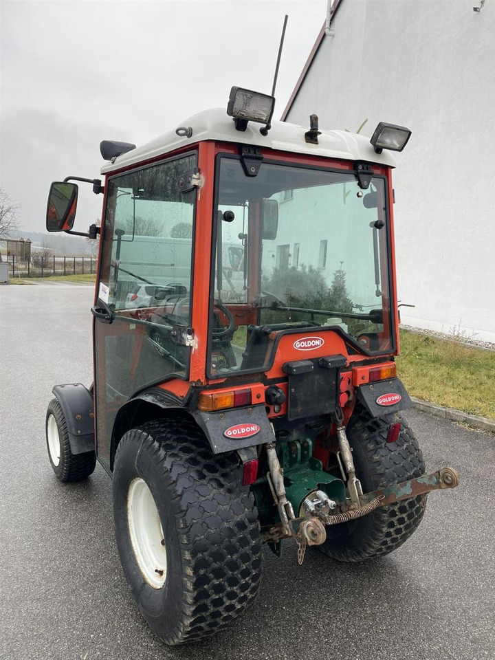 Goldoni IDEA 30HST Goldoni, Rasenmäher und Mulcher, Kabine, Frontkraftheber, Heckhubwerkanhängung - Tractor: foto 3 Goldoni IDEA 30HST Goldoni, Rasenmäher und Mulcher, Kabine, Frontkraftheber, Heckhubwerkanhängung - Tractor: foto 3