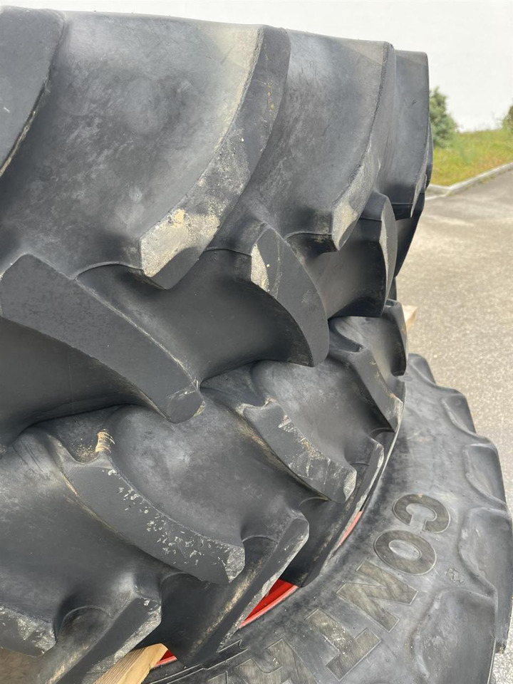 Fendt 820 724 Pflegebereifung 190cm Spur 320/90R32 340/85R48 - Implemento: foto 3 Fendt 820 724 Pflegebereifung 190cm Spur 320/90R32 340/85R48 - Implemento: foto 3