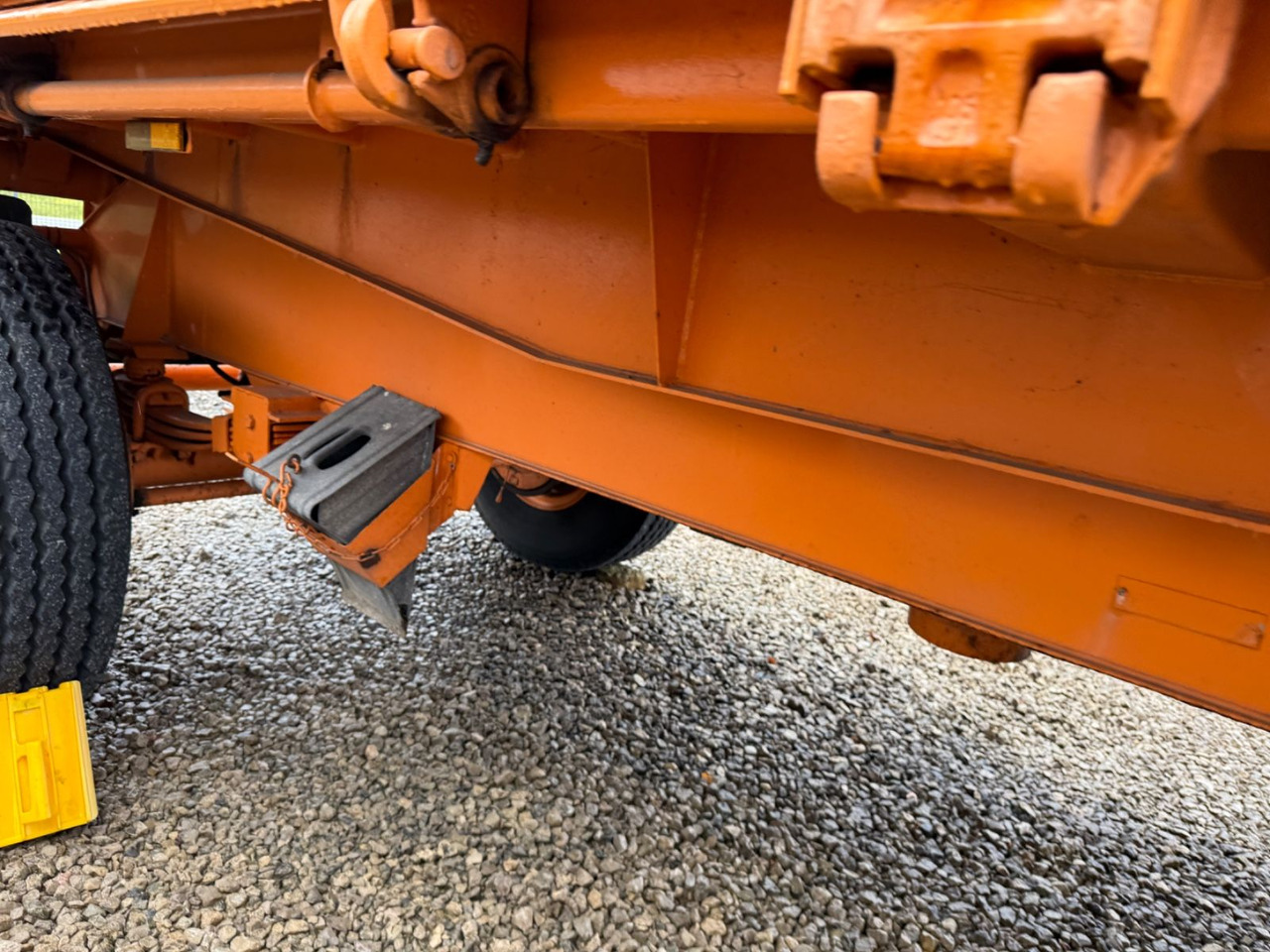 Kässbohrer 3 - Seiten Kipper Blattfederung + Zusatzaufbau - Remolque volquete: foto 5 Kässbohrer 3 - Seiten Kipper Blattfederung + Zusatzaufbau - Remolque volquete: foto 5