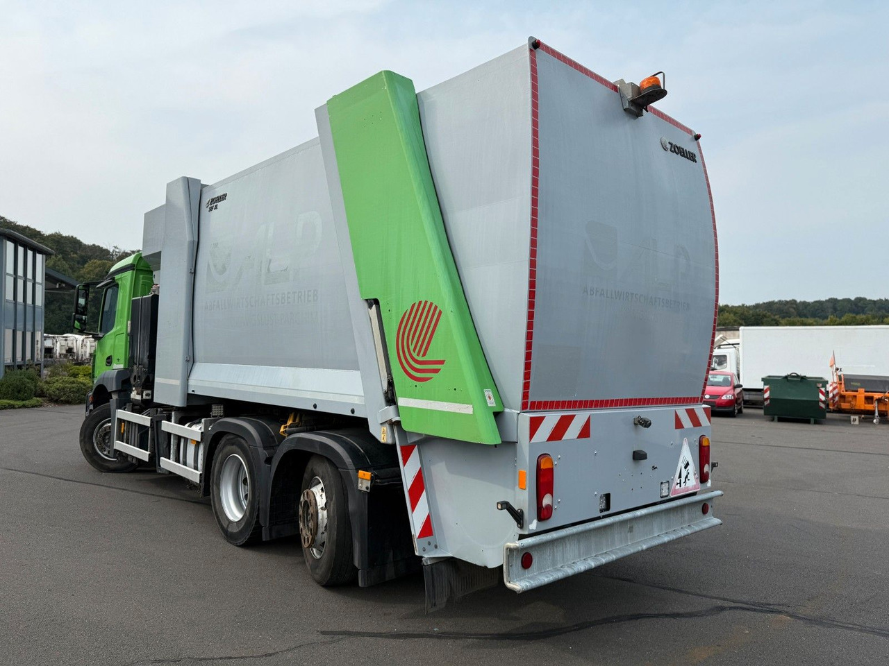 Mercedes-Benz Antos 2533 Seitenlader Zoeller SLF XL - Camión de basura: foto 5 Mercedes-Benz Antos 2533 Seitenlader Zoeller SLF XL - Camión de basura: foto 5