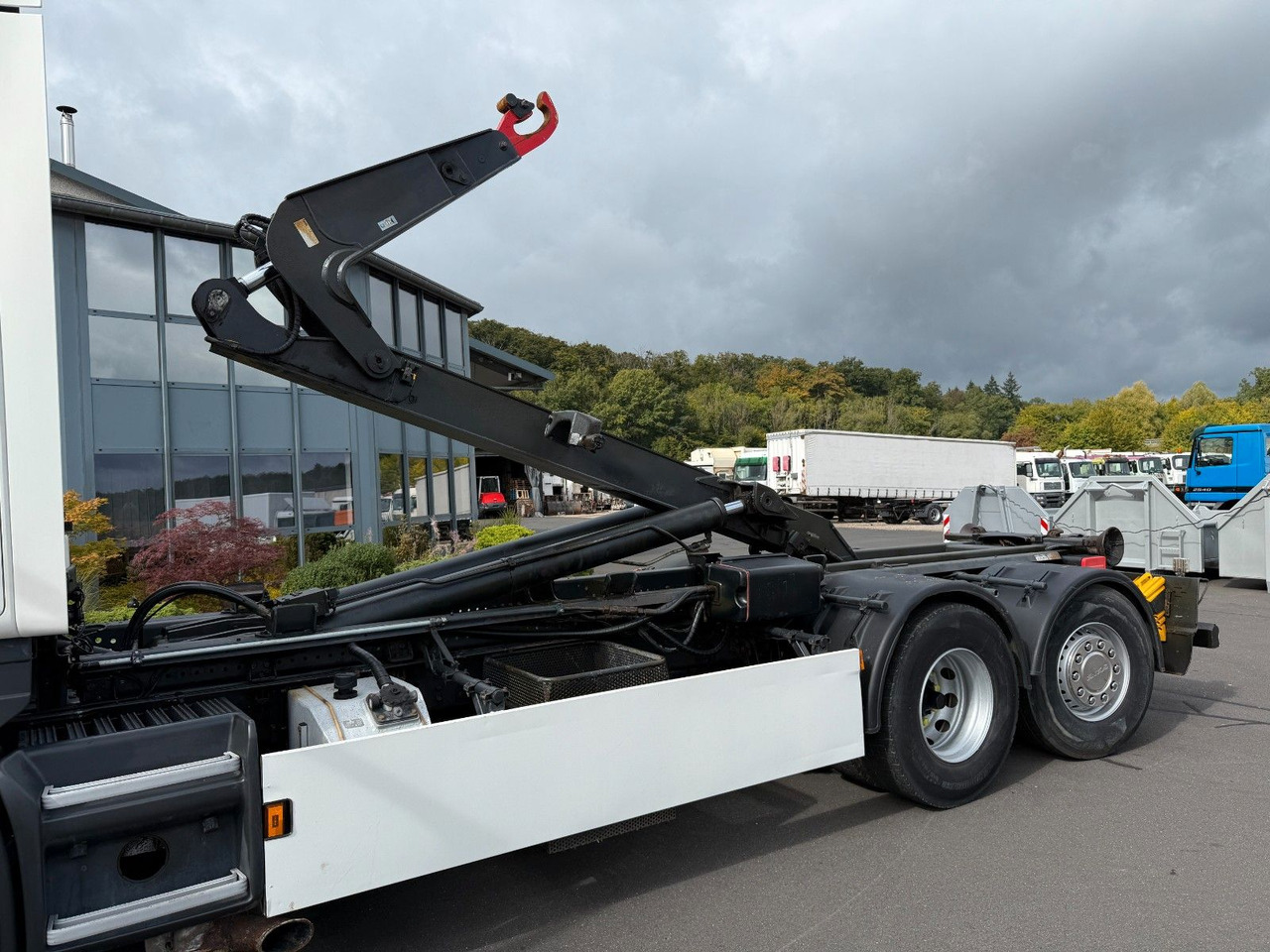 Scania G 440 LB 6x2 Knickhaken Retarder, Klima - Camión multibasculante: foto 5 Scania G 440 LB 6x2 Knickhaken Retarder, Klima - Camión multibasculante: foto 5