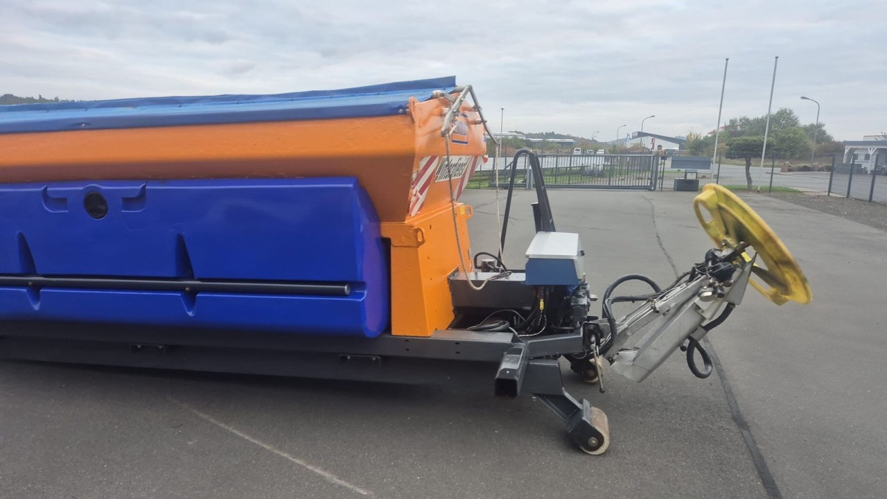 Schmidt stratos S 50 -36 5 cbm. Winterdienst Salz - Camión multibasculante: foto 5 Schmidt stratos S 50 -36 5 cbm. Winterdienst Salz - Camión multibasculante: foto 5