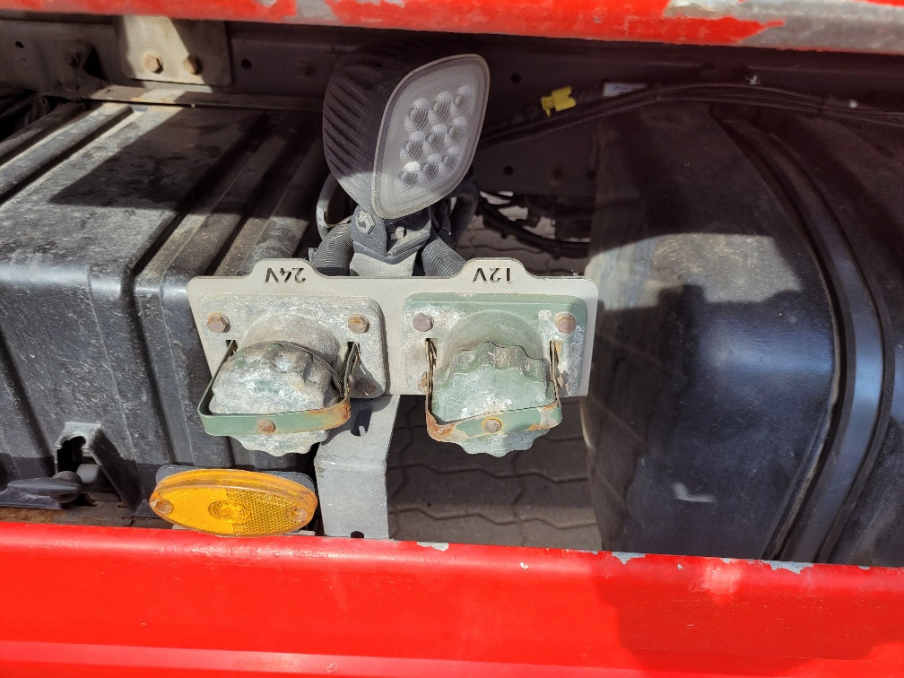 Grua de remolque autos DAF LF 210 FA PLATFORM 2.2017 EURO 6: foto 10