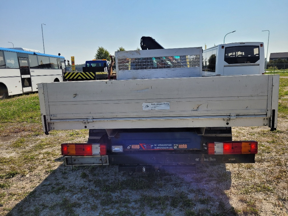 MERCEDES – BENZ SPRINTER 616CDI HIAB 027-2 Crane 10.2004  - Furgoneta caja abierta: foto 5 MERCEDES – BENZ SPRINTER 616CDI HIAB 027-2 Crane 10.2004  - Furgoneta caja abierta: foto 5