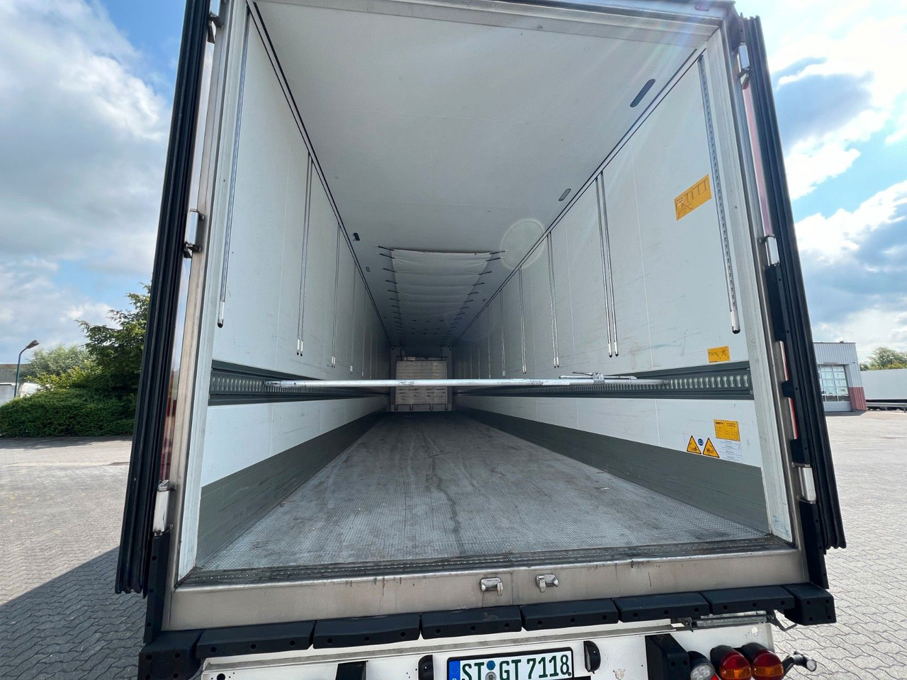 Schmitz Cargobull SKO 24/L - 13.4 FP COOL V7, ThermoKing SLXi 300- - Semirremolque frigorífico: foto 5 Schmitz Cargobull SKO 24/L - 13.4 FP COOL V7, ThermoKing SLXi 300- - Semirremolque frigorífico: foto 5