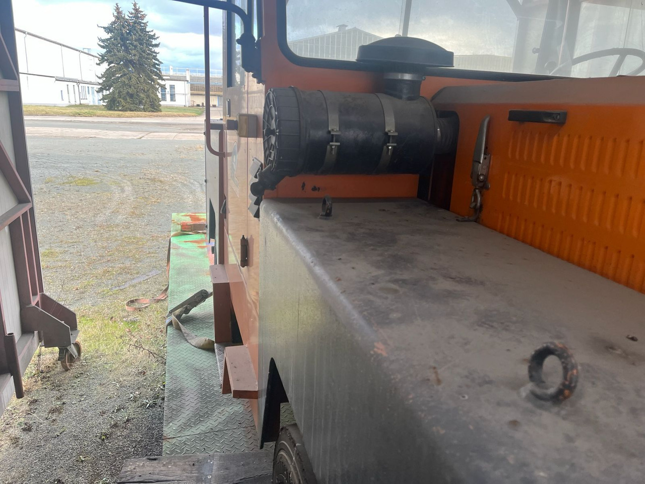 ATA 8500 4X4 - Remolcador de aviones: foto 3 ATA 8500 4X4 - Remolcador de aviones: foto 3