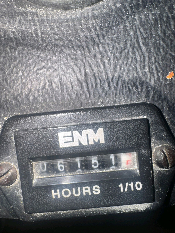 Charlatte 2012 - Tractor de equipaje: foto 1 Charlatte 2012 - Tractor de equipaje: foto 1