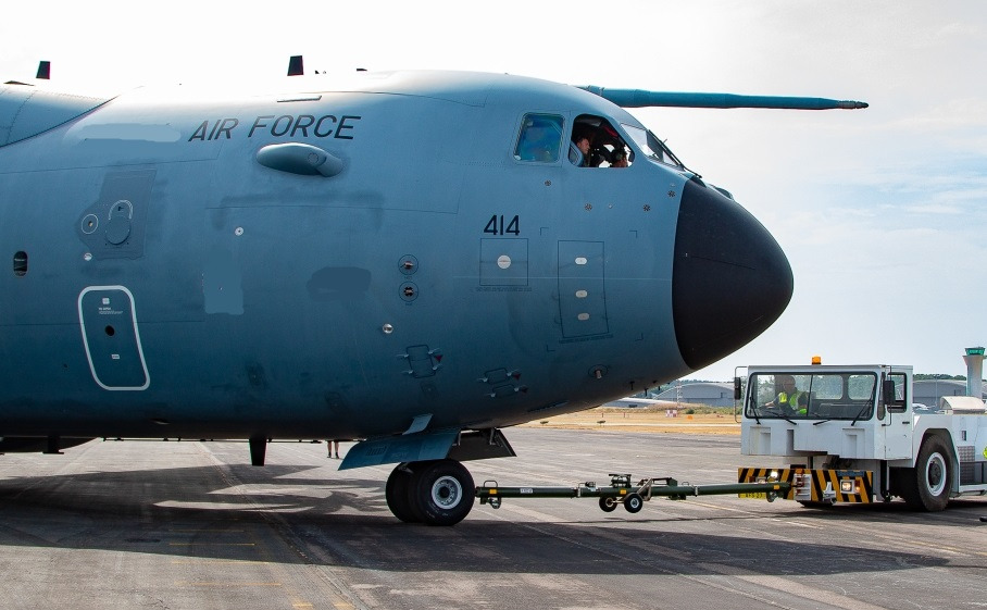 Douglas DC4H - Remolcador de aviones: foto 1 Douglas DC4H - Remolcador de aviones: foto 1