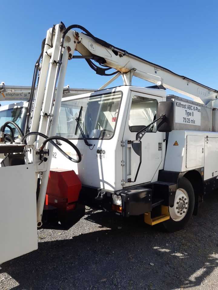 JBT Deicer Tempest 2 - Vehículo de deshielo: foto 5 JBT Deicer Tempest 2 - Vehículo de deshielo: foto 5