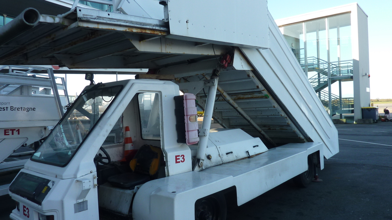 TLD Passenger stairs ABS580 - Escalera de pasajeros: foto 1 TLD Passenger stairs ABS580 - Escalera de pasajeros: foto 1