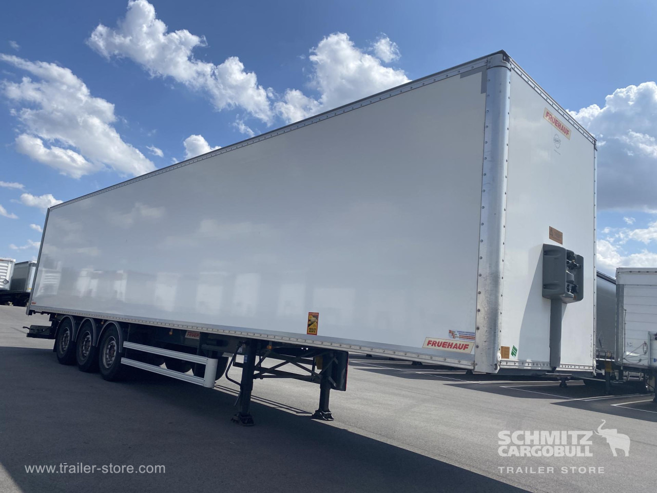 FRUEHAUF Dryfreight Standard Roller shutter door - Semirremolque caja cerrada: foto 1 FRUEHAUF Dryfreight Standard Roller shutter door - Semirremolque caja cerrada: foto 1