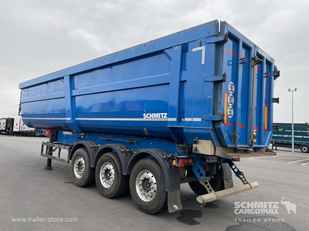 SCHMITZ Tipper Steel half pipe body 46m³ - Semirremolque volquete: foto 3 SCHMITZ Tipper Steel half pipe body 46m³ - Semirremolque volquete: foto 3