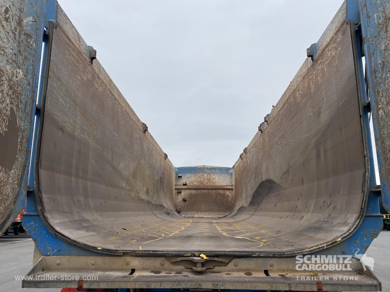 SCHMITZ Tipper Steel half pipe body 46m³ - Semirremolque volquete: foto 5 SCHMITZ Tipper Steel half pipe body 46m³ - Semirremolque volquete: foto 5