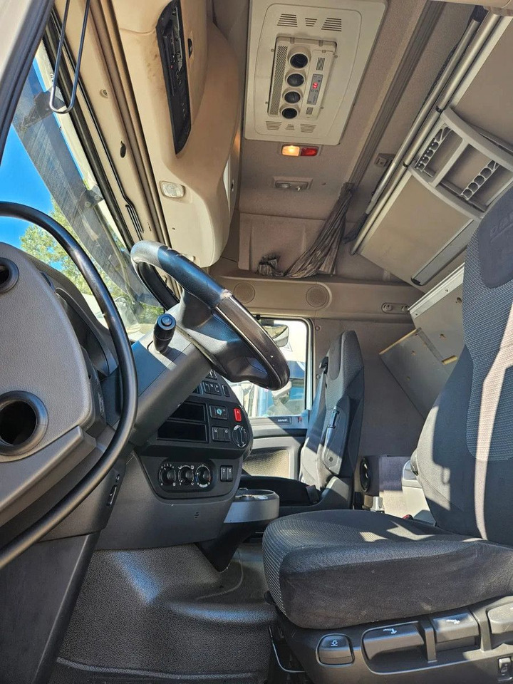 Cabeza tractora DAF XF 460 SSC Retarder Standklima: foto 6