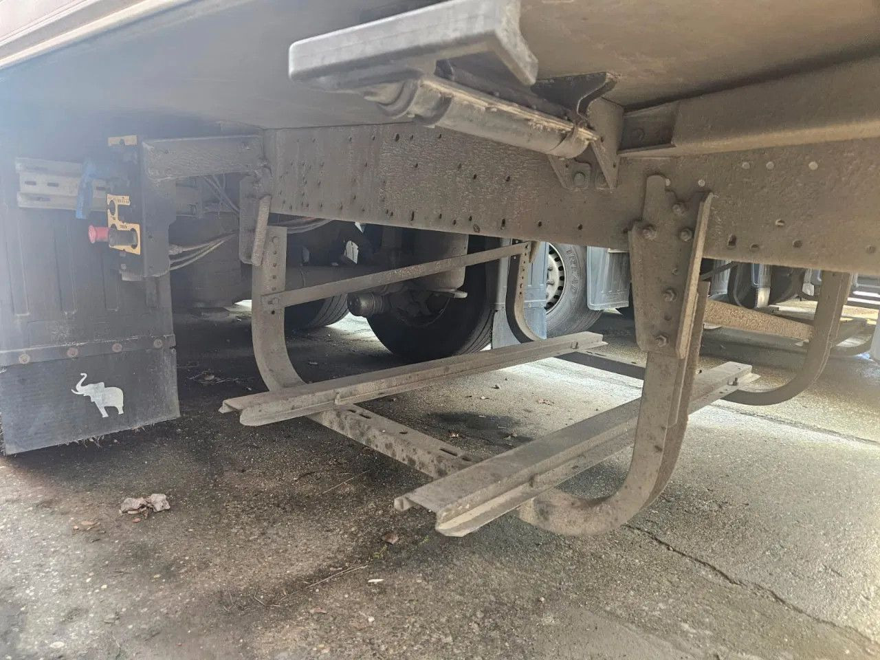 Semirremolque frigorífico Schmitz Cargobull SCB S3B Schmitz Frigo Engine: foto 14 Semirremolque frigorífico Schmitz Cargobull SCB S3B Schmitz Frigo Engine: foto 14