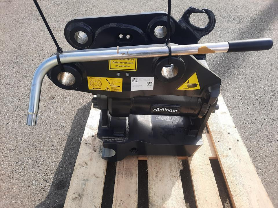 Rädlinger Tilt 5 - 10 to Powertilt Minibagger Schwenkmotor Cat - Rotor basculante para Miniexcavadora: foto 3 Rädlinger Tilt 5 - 10 to Powertilt Minibagger Schwenkmotor Cat - Rotor basculante para Miniexcavadora: foto 3