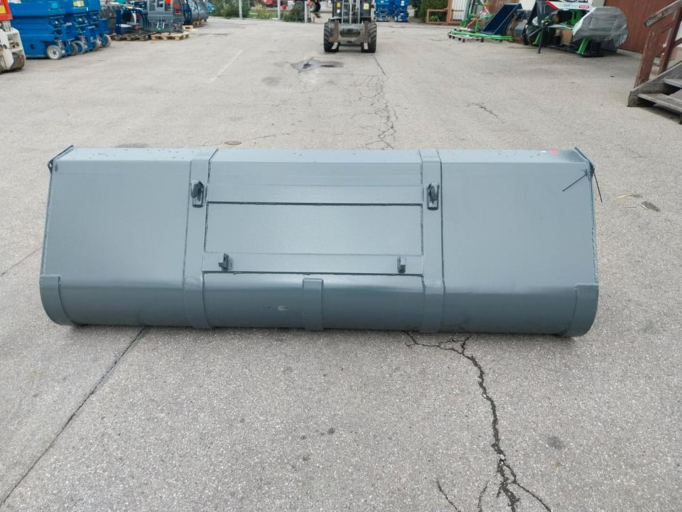 Schaufel 2,4m Euro Volumen Schlepper Frontladerschaufel Fendt - Cazo cargador: foto 4 Schaufel 2,4m Euro Volumen Schlepper Frontladerschaufel Fendt - Cazo cargador: foto 4