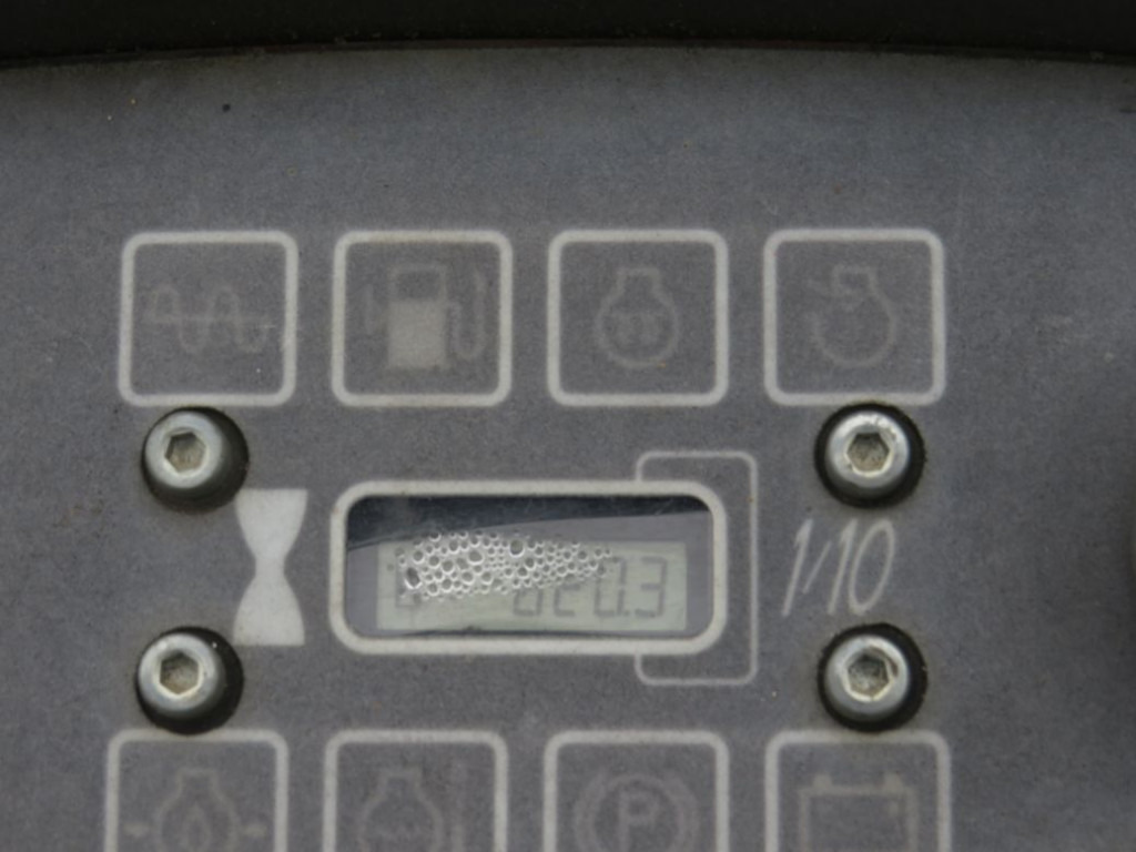 CATERPILLAR Tandem-Vibrationswalze CB14 B Baumaschine - Rodillo: foto 4 CATERPILLAR Tandem-Vibrationswalze CB14 B Baumaschine - Rodillo: foto 4