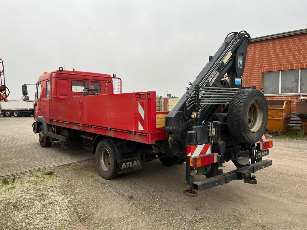 MAN LE 12.225 LC Pritsche Heckkran 6 Zylinder Doka Topzust - Camión caja abierta, Camión grúa: foto 4 MAN LE 12.225 LC Pritsche Heckkran 6 Zylinder Doka Topzust - Camión caja abierta, Camión grúa: foto 4