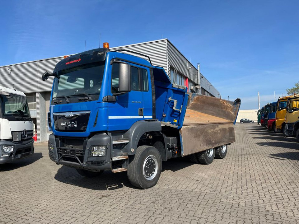 MAN MAN TG-S 3-Achs Allradkipper 26.440 6x6 Bordmatik Schalter - Camión volquete: foto 1 MAN MAN TG-S 3-Achs Allradkipper 26.440 6x6 Bordmatik Schalter - Camión volquete: foto 1