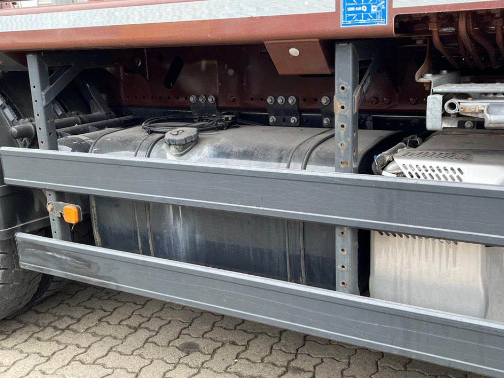 MAN TG-M 18.320 4x2 Absetzkipper Meiller, Funk - Camión portacontenedor de cadenas: foto 5 MAN TG-M 18.320 4x2 Absetzkipper Meiller, Funk - Camión portacontenedor de cadenas: foto 5
