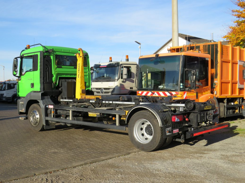 Camión multibasculante MAN TG-S 18.320 BL Abrollkipper: foto 7 Camión multibasculante MAN TG-S 18.320 BL Abrollkipper: foto 7