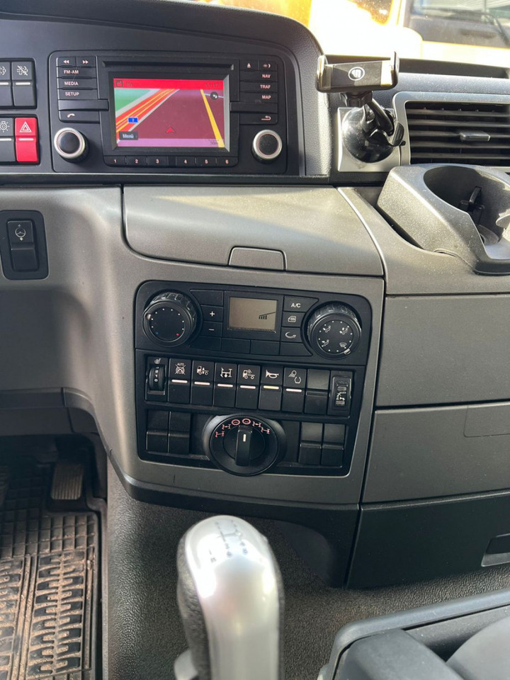 Camión volquete, Camión grúa MAN TG-S 2-Achs Allradkipper Kran 18.360 4x4 BL Funk: foto 6 Camión volquete, Camión grúa MAN TG-S 2-Achs Allradkipper Kran 18.360 4x4 BL Funk: foto 6