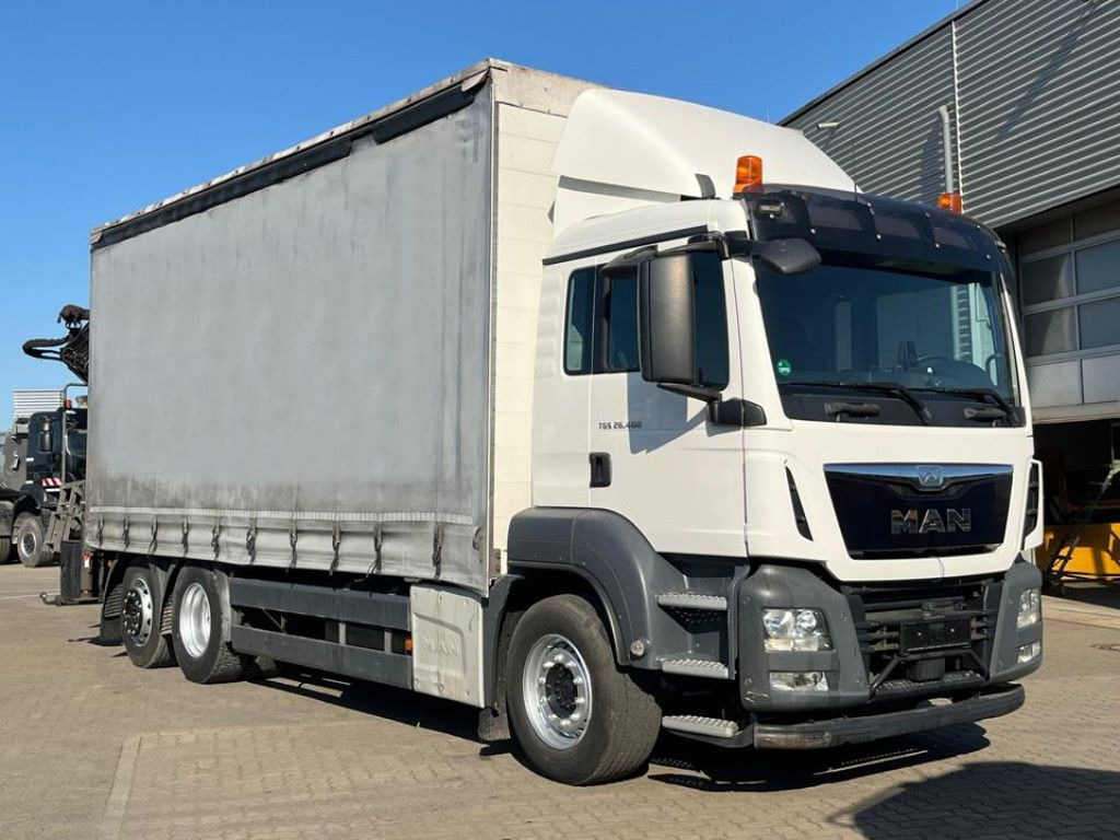 MAN TG-S 26.400 6x2-2 BL Pritsche Heckkran 5xhydr.Au - Camión grúa: foto 2 MAN TG-S 26.400 6x2-2 BL Pritsche Heckkran 5xhydr.Au - Camión grúa: foto 2