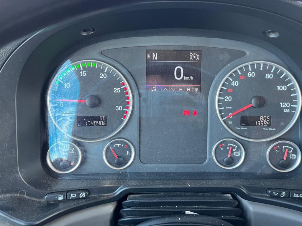 Dúmper MAN TG-S 35.460 8x6 BB 4 Achs Muldenkipper Meiller 18m³: foto 9