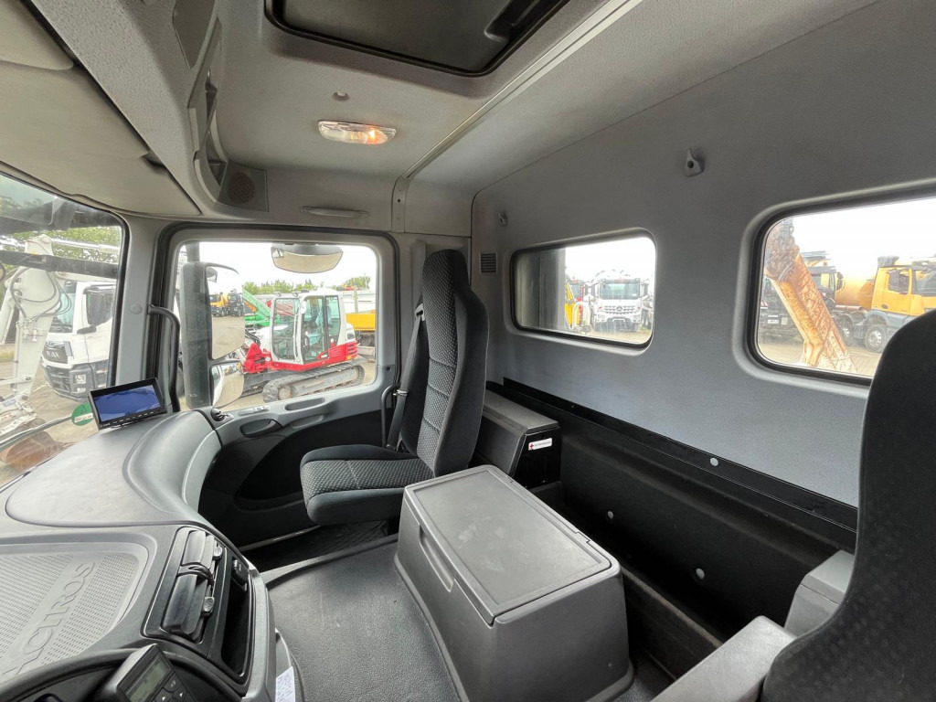 MERCEDES-BENZ Actros 2541 L6x2 Absetzkipper Meiller - Camión portacontenedor de cadenas: foto 4 MERCEDES-BENZ Actros 2541 L6x2 Absetzkipper Meiller - Camión portacontenedor de cadenas: foto 4