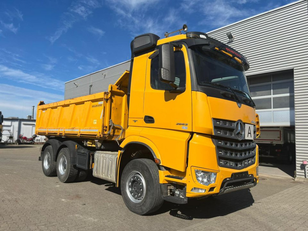 MERCEDES-BENZ Arocs 2663 6x4 3-Achs Kipper Meiller Bordmatik - Camión volquete: foto 2 MERCEDES-BENZ Arocs 2663 6x4 3-Achs Kipper Meiller Bordmatik - Camión volquete: foto 2
