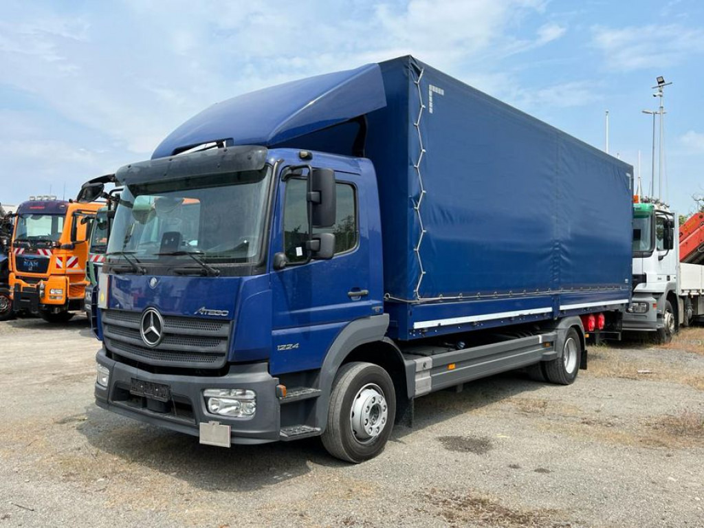 MERCEDES-BENZ Atego 1224 L Pritsche LBW LBW 1.5to - Camión lona: foto 1 MERCEDES-BENZ Atego 1224 L Pritsche LBW LBW 1.5to - Camión lona: foto 1
