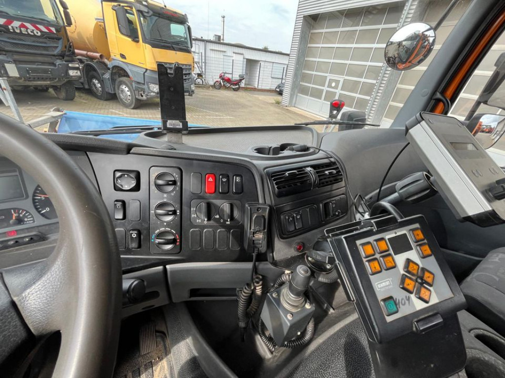 MERCEDES-BENZ Atego 1624 AK 4x4 2-Achs Allradkipper Kran Winterdienst - Camión volquete, Camión grúa: foto 2 MERCEDES-BENZ Atego 1624 AK 4x4 2-Achs Allradkipper Kran Winterdienst - Camión volquete, Camión grúa: foto 2