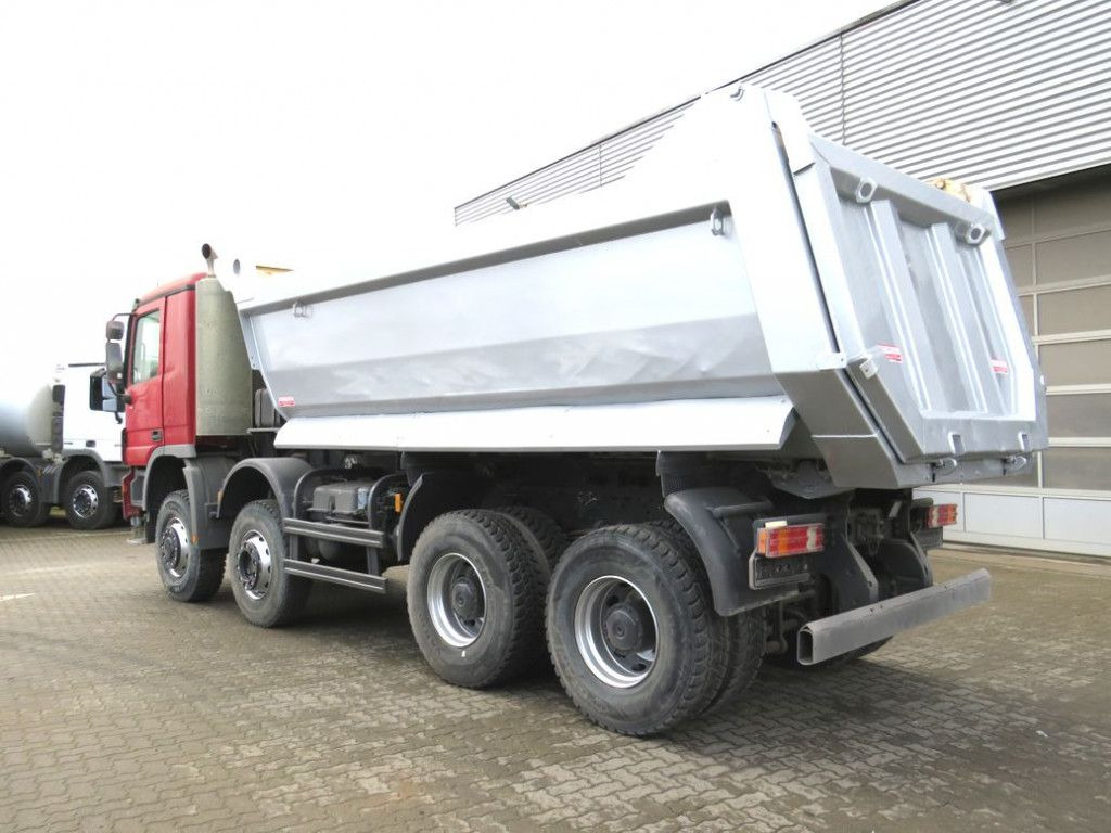 Mercedes-Benz Actros 4141 8x6 4 Achs Muldenkipper Kupplung, 1. - Camión volquete: foto 3 Mercedes-Benz Actros 4141 8x6 4 Achs Muldenkipper Kupplung, 1. - Camión volquete: foto 3