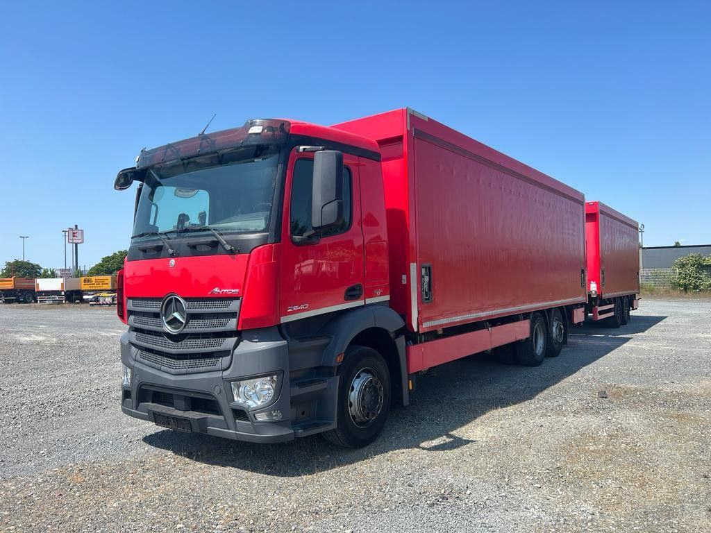 Mercedes-Benz Antos 2540 L 6x2 Pritsche LBW Mercedes-Benz Antos 2540 L 6x2 Pritsche LBW - Camión transporte de bebidas: foto 1 Mercedes-Benz Antos 2540 L 6x2 Pritsche LBW Mercedes-Benz Antos 2540 L 6x2 Pritsche LBW - Camión transporte de bebidas: foto 1