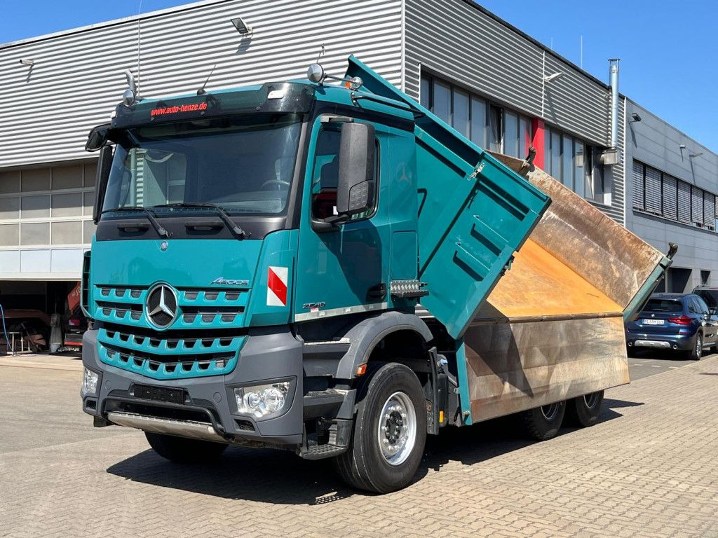 Mercedes-Benz Arocs 2648 6x4 3-Achs Kipper Bordmatik - Camión volquete: foto 1 Mercedes-Benz Arocs 2648 6x4 3-Achs Kipper Bordmatik - Camión volquete: foto 1