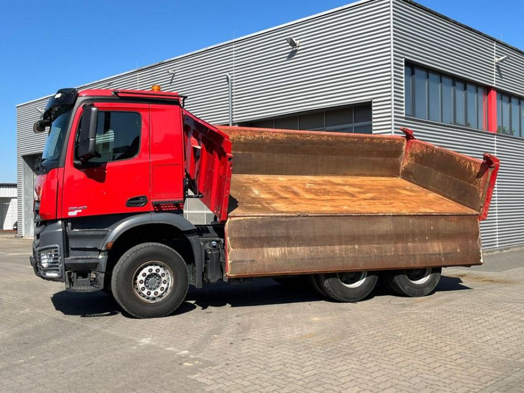 Mercedes-Benz Arocs 2648 6x4 3-Achs Kipper Bordmatik - Camión volquete: foto 3 Mercedes-Benz Arocs 2648 6x4 3-Achs Kipper Bordmatik - Camión volquete: foto 3