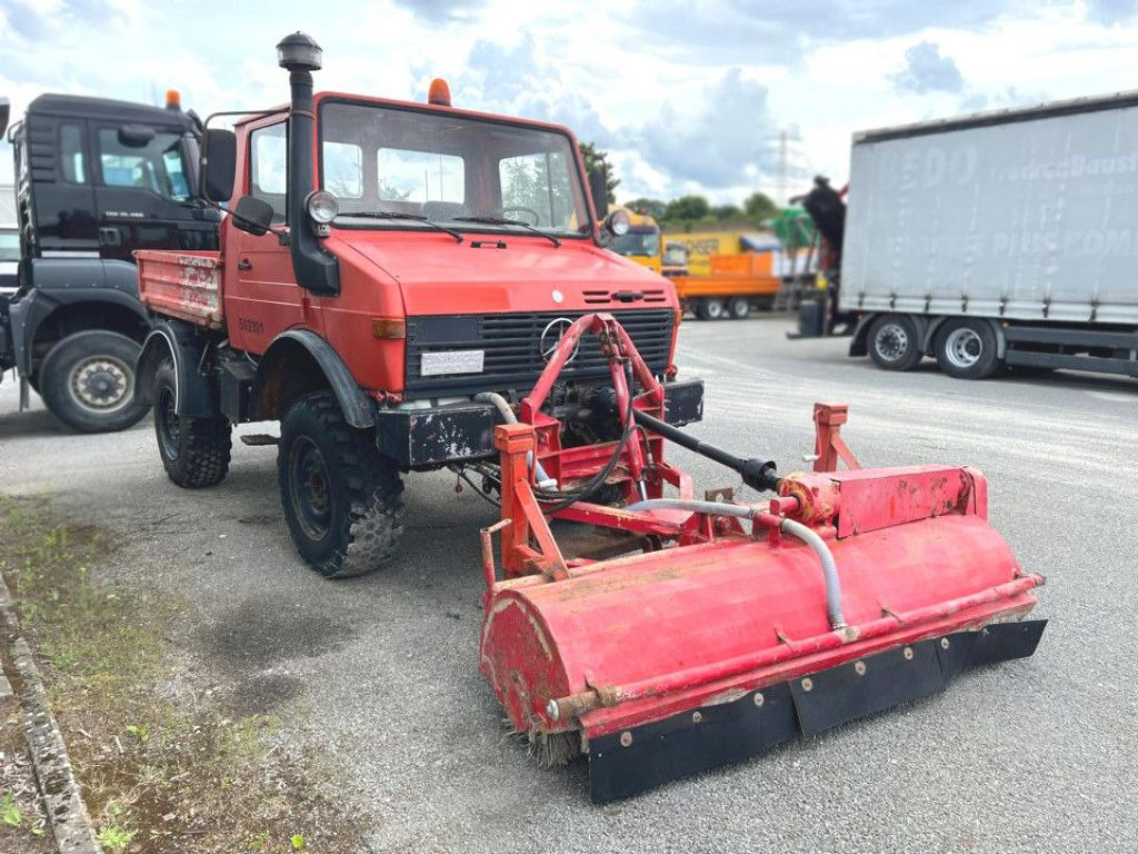 Mercedes-Benz Unimog U 424 2-Achs Allradkipper Front+Heckhydra - Camión volquete: foto 2 Mercedes-Benz Unimog U 424 2-Achs Allradkipper Front+Heckhydra - Camión volquete: foto 2