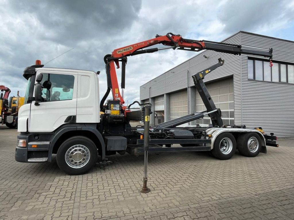 Scania P 360 6x2 Abrollkipper mit Kran Lift/Lenkachse Scania P 360 6x2 Abrollkipper mit Kran Lift/Lenkachse - Camión multibasculante, Camión grúa: foto 3 Scania P 360 6x2 Abrollkipper mit Kran Lift/Lenkachse Scania P 360 6x2 Abrollkipper mit Kran Lift/Lenkachse - Camión multibasculante, Camión grúa: foto 3