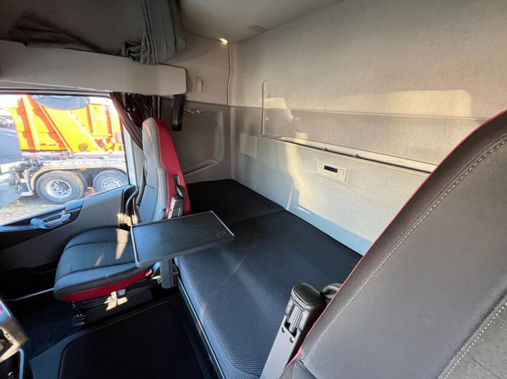 VOLVO (S) Truck FH 500 6x2 Abrollkipper Funkfernbedienung - Camión multibasculante: foto 4 VOLVO (S) Truck FH 500 6x2 Abrollkipper Funkfernbedienung - Camión multibasculante: foto 4