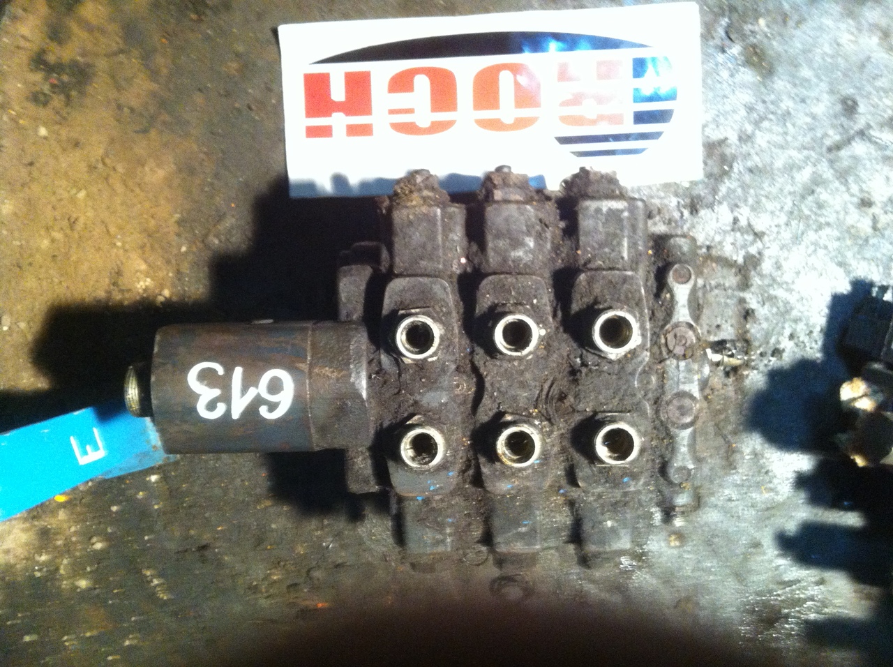 VICKERS HMV160-52-B-H-3xS-FX-10-S009 02-339115 OPN-2812917 - Válvula hidráulica para Maquinaria de construcción: foto 1 VICKERS HMV160-52-B-H-3xS-FX-10-S009 02-339115 OPN-2812917 - Válvula hidráulica para Maquinaria de construcción: foto 1