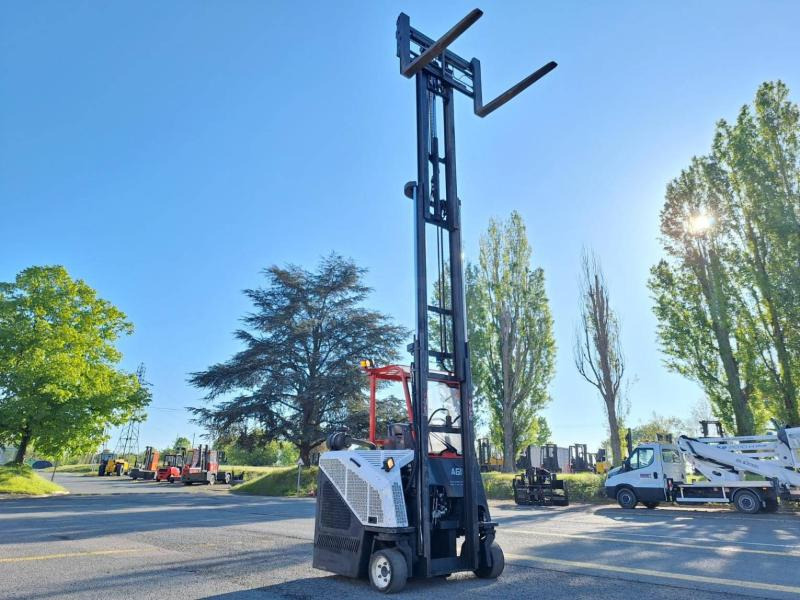 Amlift AGILIFT 25-12/55 - Carretilla de 4 vías: foto 2 Amlift AGILIFT 25-12/55 - Carretilla de 4 vías: foto 2