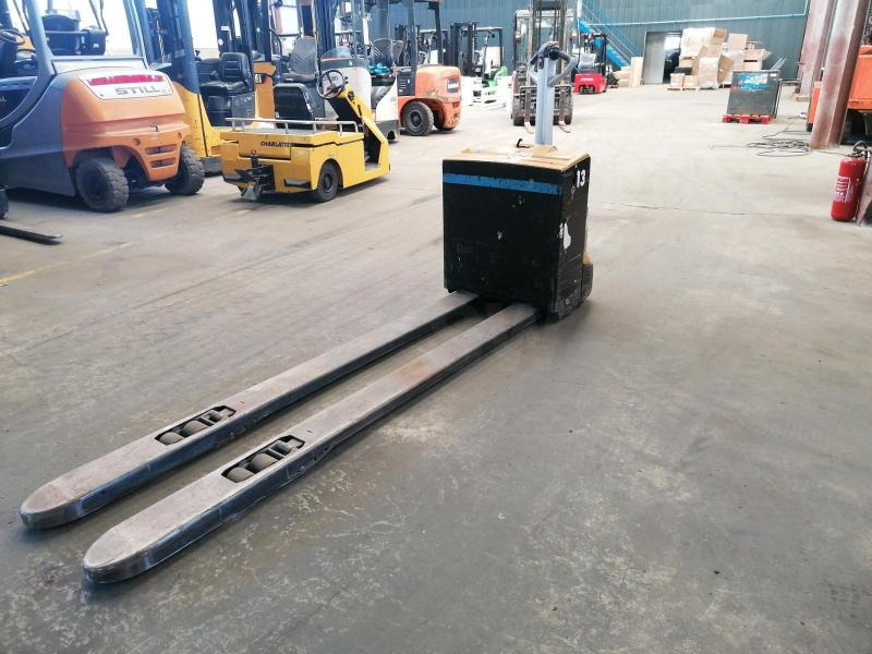 Caterpillar NPP20N2 - Transpaleta: foto 1 Caterpillar NPP20N2 - Transpaleta: foto 1
