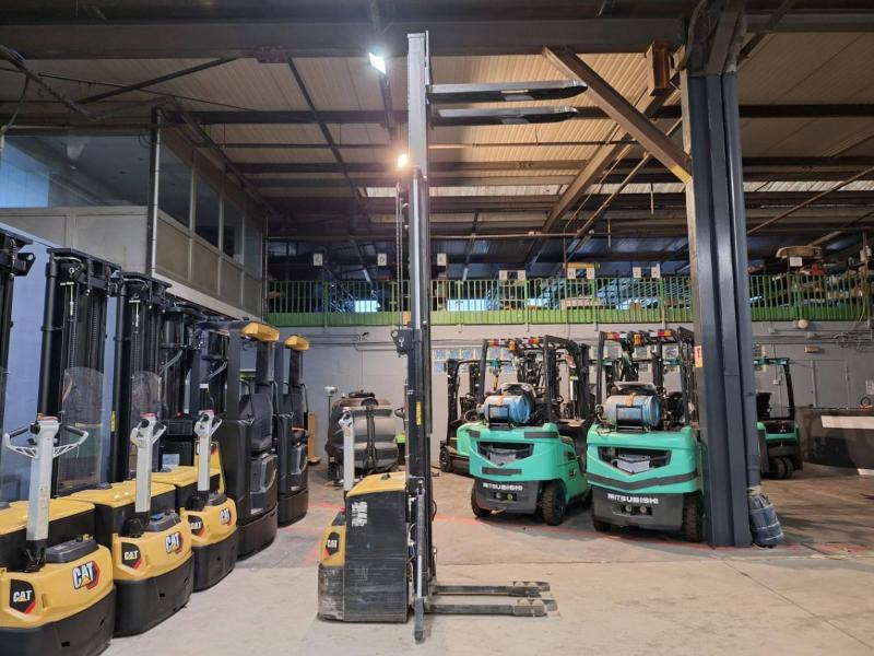 Apilador Caterpillar NSP16N2: foto 14