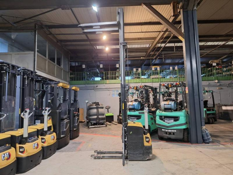 Apilador Caterpillar NSP16N2: foto 17
