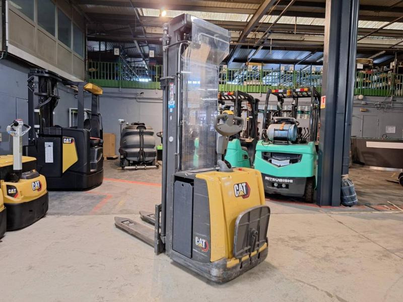 Caterpillar NSV16P - Apilador: foto 1 Caterpillar NSV16P - Apilador: foto 1