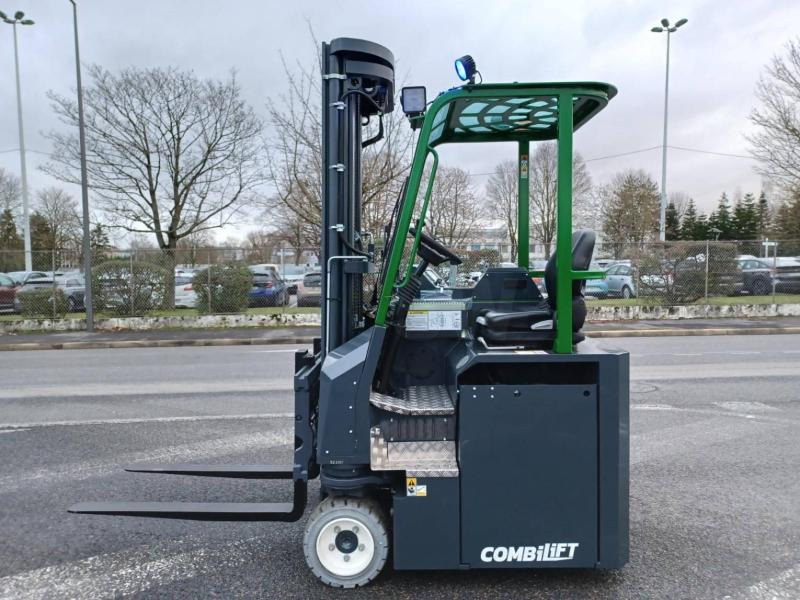 Combilift CBE3000 - Carretilla de 4 vías: foto 5 Combilift CBE3000 - Carretilla de 4 vías: foto 5