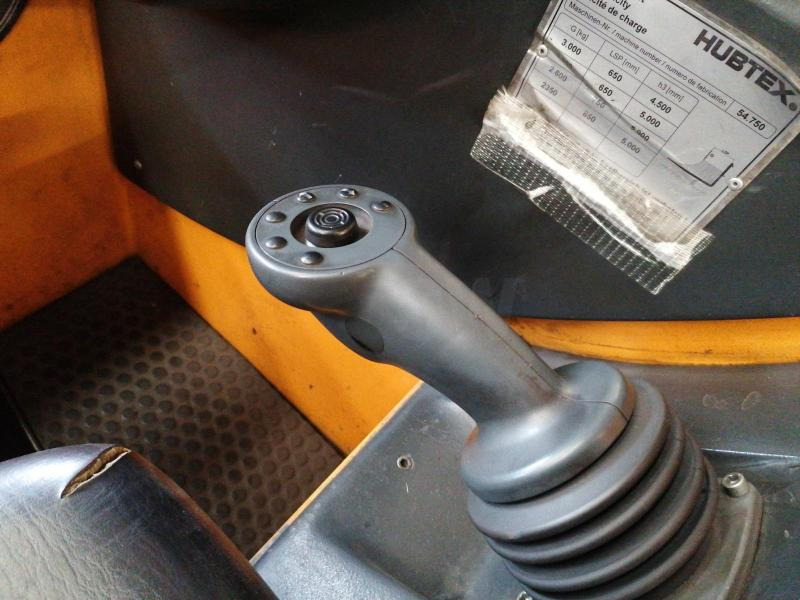 Carretilla de 4 vías Hubtex MQ30: foto 9